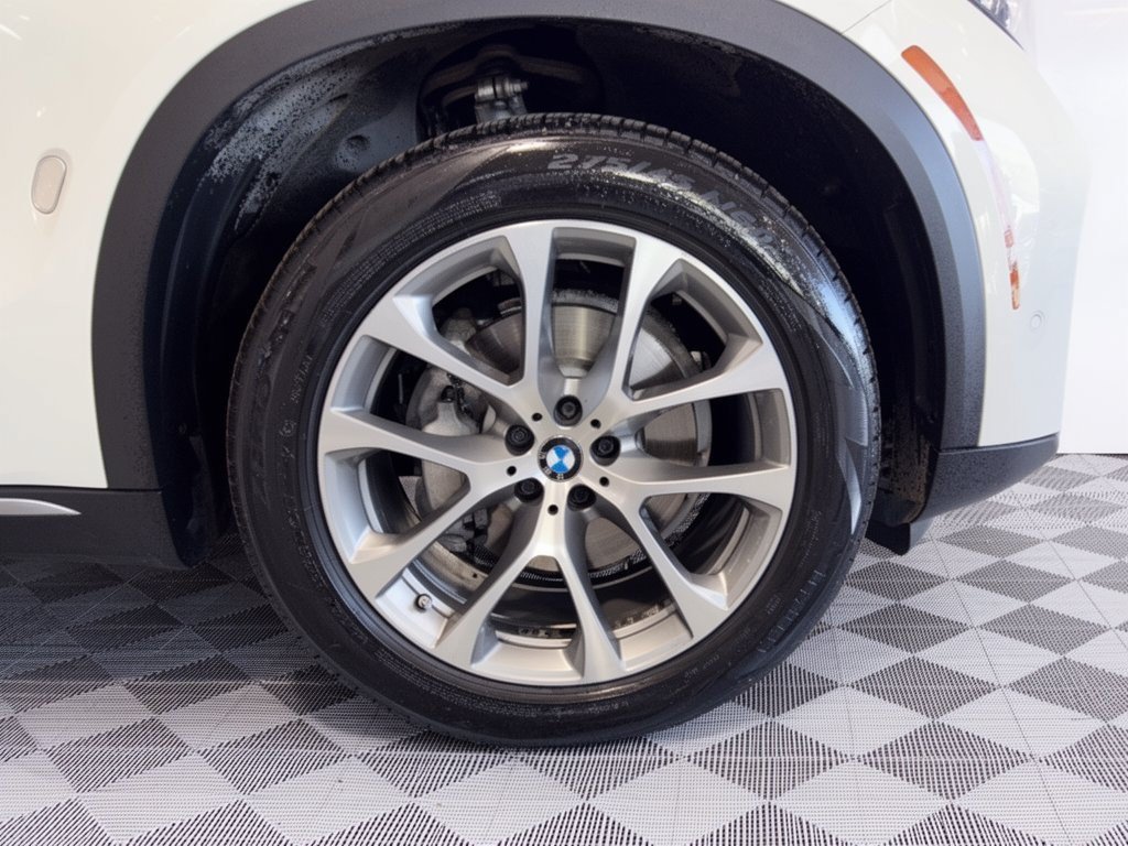 Used 2019 BMW X5 xDrive40i w/ Executive Package AWD/4WD image 10