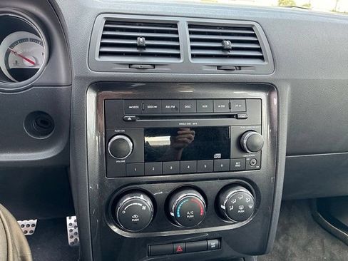 Used 2010 Dodge Challenger R/T RWD image 28