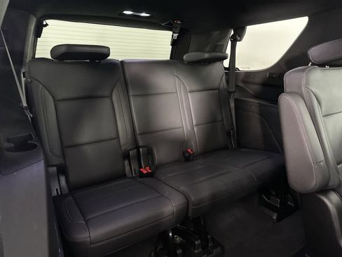 Used 2021 Chevrolet Tahoe Z71 w/ Z71 Signature Package AWD/4WD image 23
