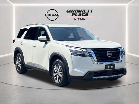 Used 2024 Nissan Pathfinder SL AWD/4WD image 29
