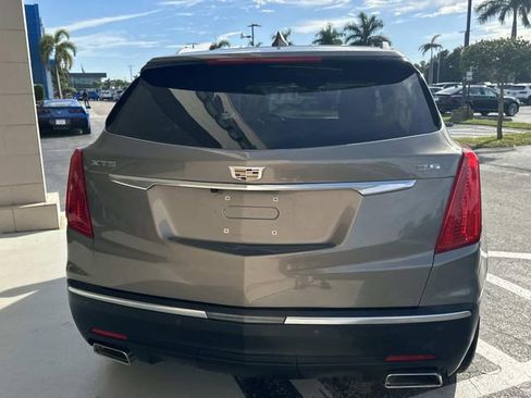 Used 2018 Cadillac XT5 Luxury w/ Driver Awareness Package image 6