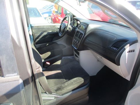 Used 2012 Dodge Grand Caravan SE image 8