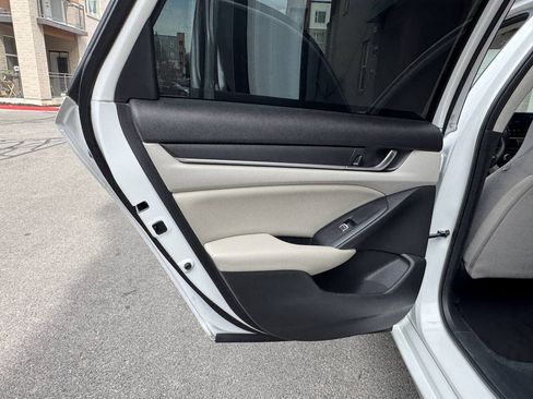 Used 2020 Honda Accord LX image 30