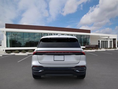 New 2026 Lincoln Nautilus Premier AWD/4WD image 5