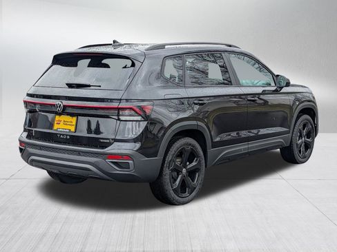 New 2026 Volkswagen Taos SE AWD/4WD image 4