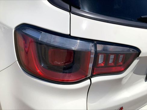 Used 2019 Jeep Compass Trailhawk AWD/4WD image 31
