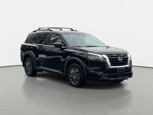 Certified 2023 Nissan Pathfinder SV image 3