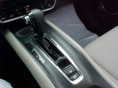 Used 2016 Honda HR-V EX image 25