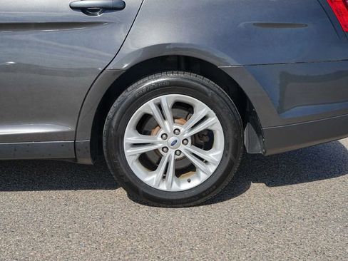 Used 2019 Ford Taurus SE FWD image 13