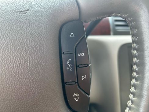 Used 2009 Buick Lucerne CX image 19