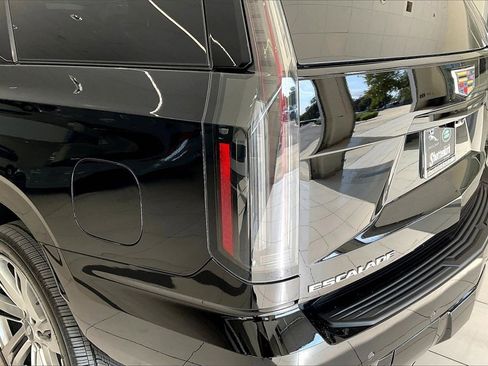 Used 2025 Cadillac Escalade Sport Platinum image 31