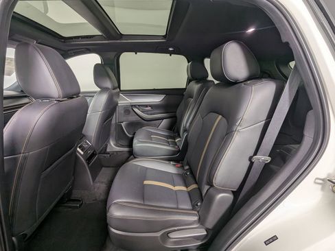 Used 2024 MAZDA CX-90 Plug-In Hybrid w/ Premium Plus image 18