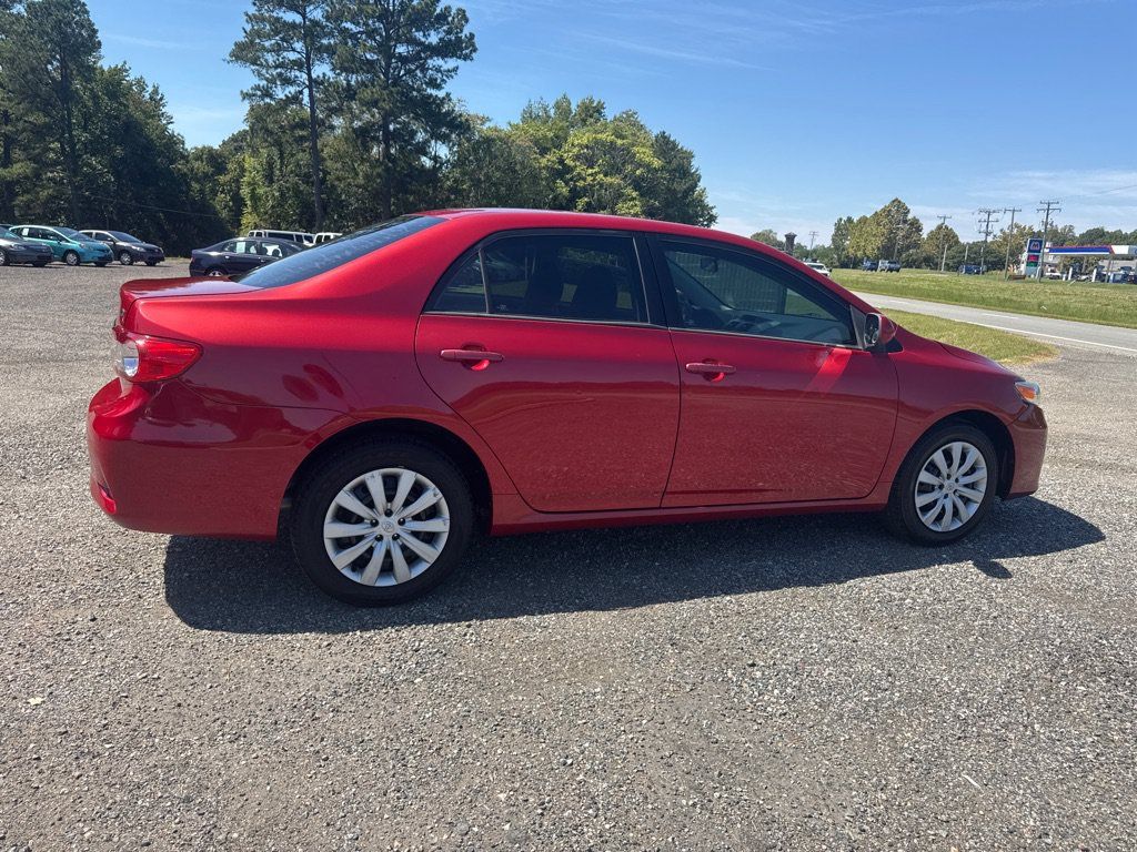 Used 2012 Toyota Corolla LE FWD image 11