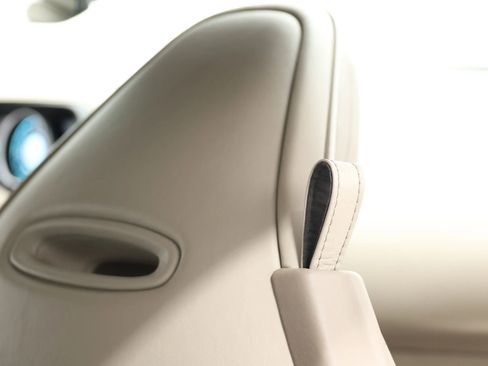 Used 2018 Aston Martin DB11 Coupe image 63