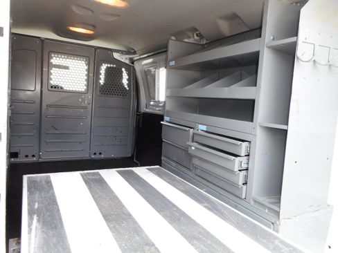 Used 2012 Ford E-350 and Econoline 350 Super Duty w/ Premium Van Group image 18