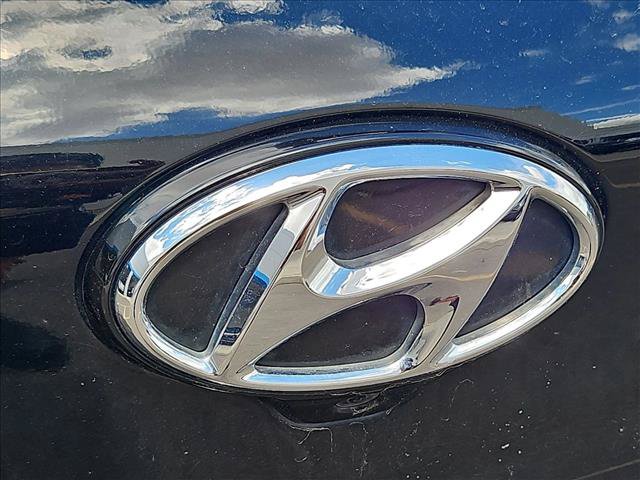 Used 2018 Hyundai Elantra GT FWD image 30