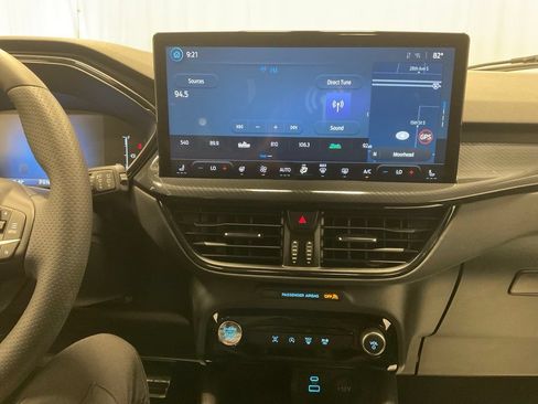 Used 2023 Ford Escape ST-Line w/ Tech Pack #1 FWD image 9