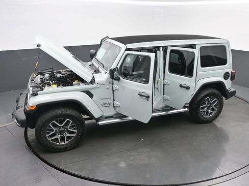 Used 2024 Jeep Wrangler Sahara AWD/4WD image 63