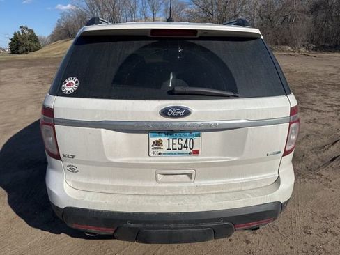 Used 2014 Ford Explorer XLT w/ Equipment Group 202A image 9