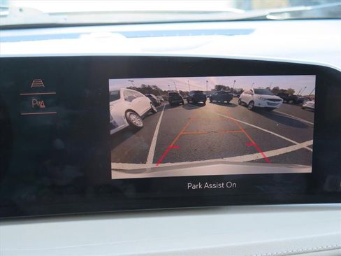 Used 2024 Cadillac XT4 Premium Luxury image 18