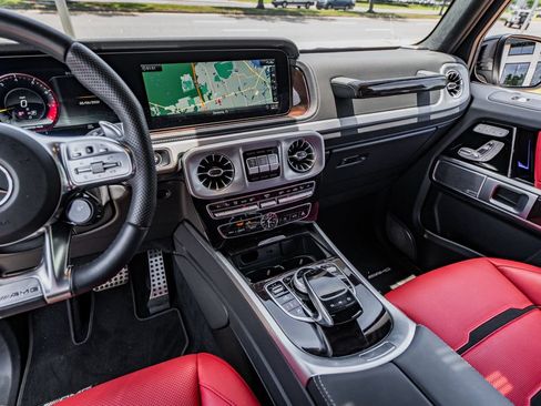 Used 2024 Mercedes-Benz G 63 AMG 4MATIC image 26