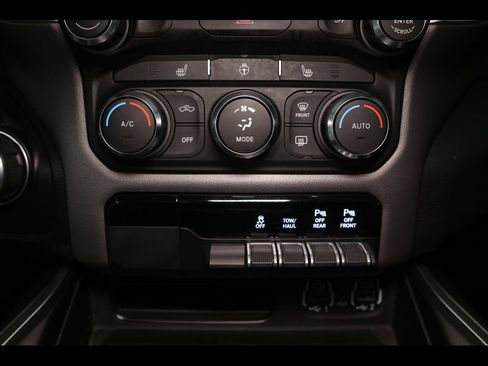 Used 2022 RAM 1500 Big Horn AWD/4WD image 14