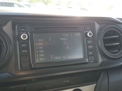 Used 2019 Toyota Tacoma SR image 18