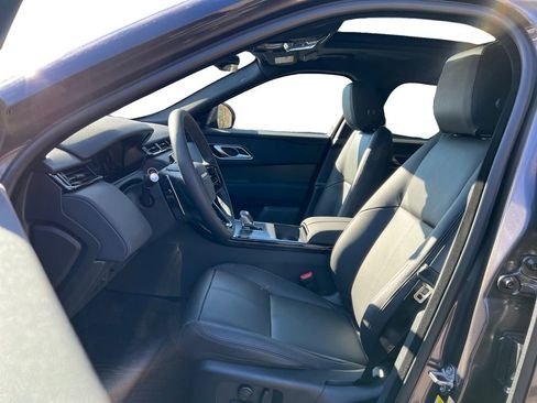 New 2025 Land Rover Range Rover Velar Dynamic SE image 13