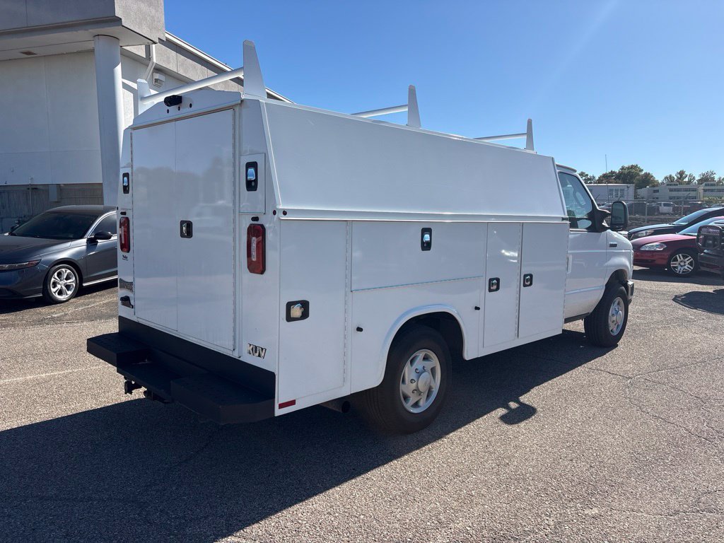 Used 2022 Ford E-350 and Econoline 350 Super Duty w/ Power Windows & Locks Group RWD image 7