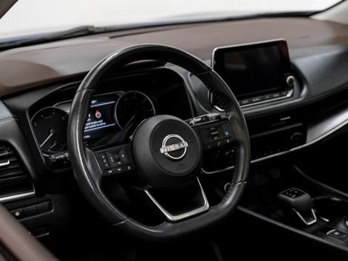 Used 2023 Nissan Rogue SV w/ SV Premium B Package FWD image 14