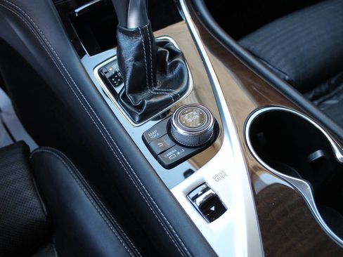 Used 2014 INFINITI Q50 Hybrid AWD w/ Deluxe Technology Package image 42