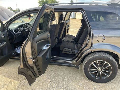 Used 2017 Dodge Journey SE w/ Popular Equipment Group image 10