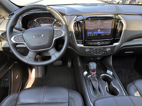 Used 2023 Chevrolet Traverse RS AWD/4WD image 15