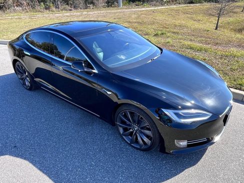 Used 2018 Tesla Model S 100D image 12