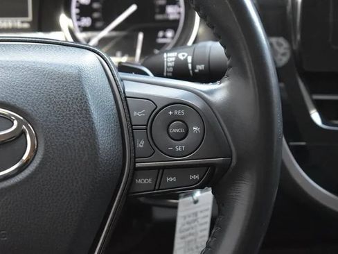 Used 2021 Toyota Camry SE FWD image 15
