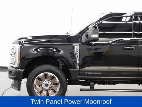 Used 2025 Ford F250 King Ranch w/ FX4 Off-Road Package image 6
