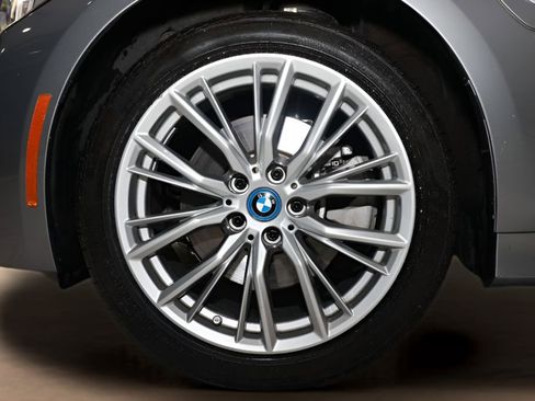 Used 2023 BMW 330e xDrive w/ Premium Package image 24