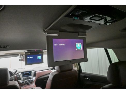 Used 2019 Chevrolet Suburban Premier image 30