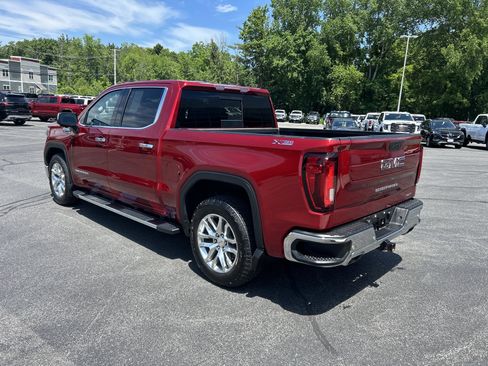 Used 2021 GMC Sierra 1500 SLT w/ SLT Premium Plus Package AWD/4WD image 9