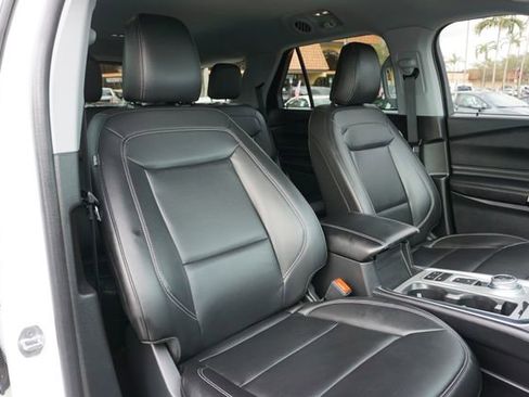 Used 2023 Ford Explorer XLT w/ Equipment Group 202A image 2