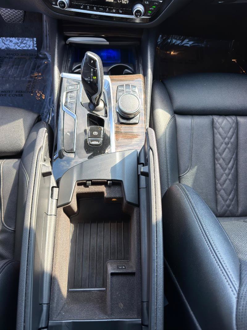 Used 2021 BMW 530i w/ Convenience Package RWD image 17