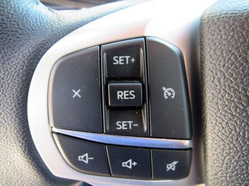 Used 2024 Ford Explorer XLT w/ Equipment Group 202A AWD/4WD image 13