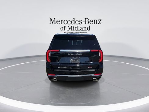 Used 2025 GMC Yukon XL Denali AWD/4WD image 7