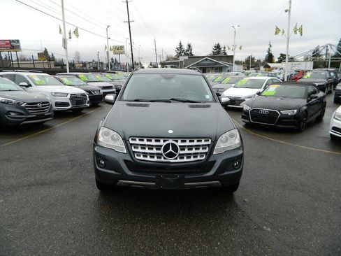 Used 2010 Mercedes-Benz ML 350 BlueTEC 4MATIC image 3