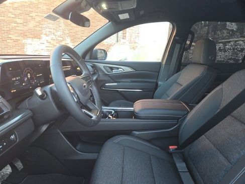 New 2026 Chevrolet Traverse LT image 7