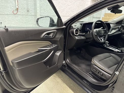 Used 2025 Chevrolet Trax ACTIV w/ Driver Confidence Package FWD image 13