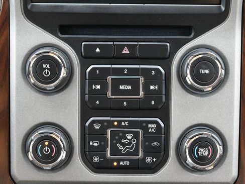 Used 2015 Ford F250 Lariat w/ Chrome Package AWD/4WD image 19