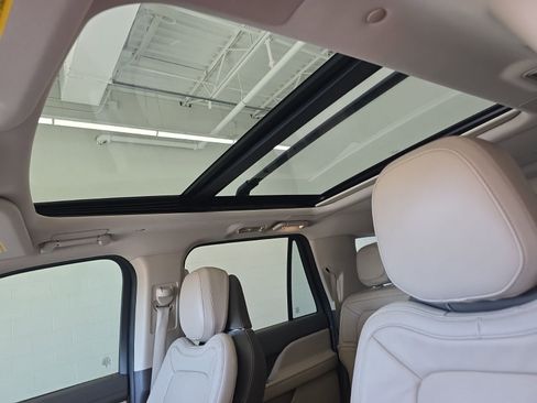 Used 2024 Lincoln Navigator L Reserve image 56