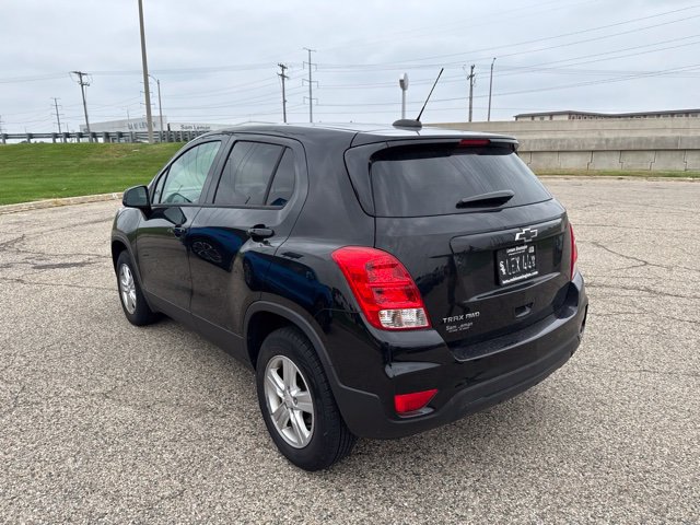 Used 2021 Chevrolet Trax LS w/ Tint and Cruise Package AWD/4WD image 4