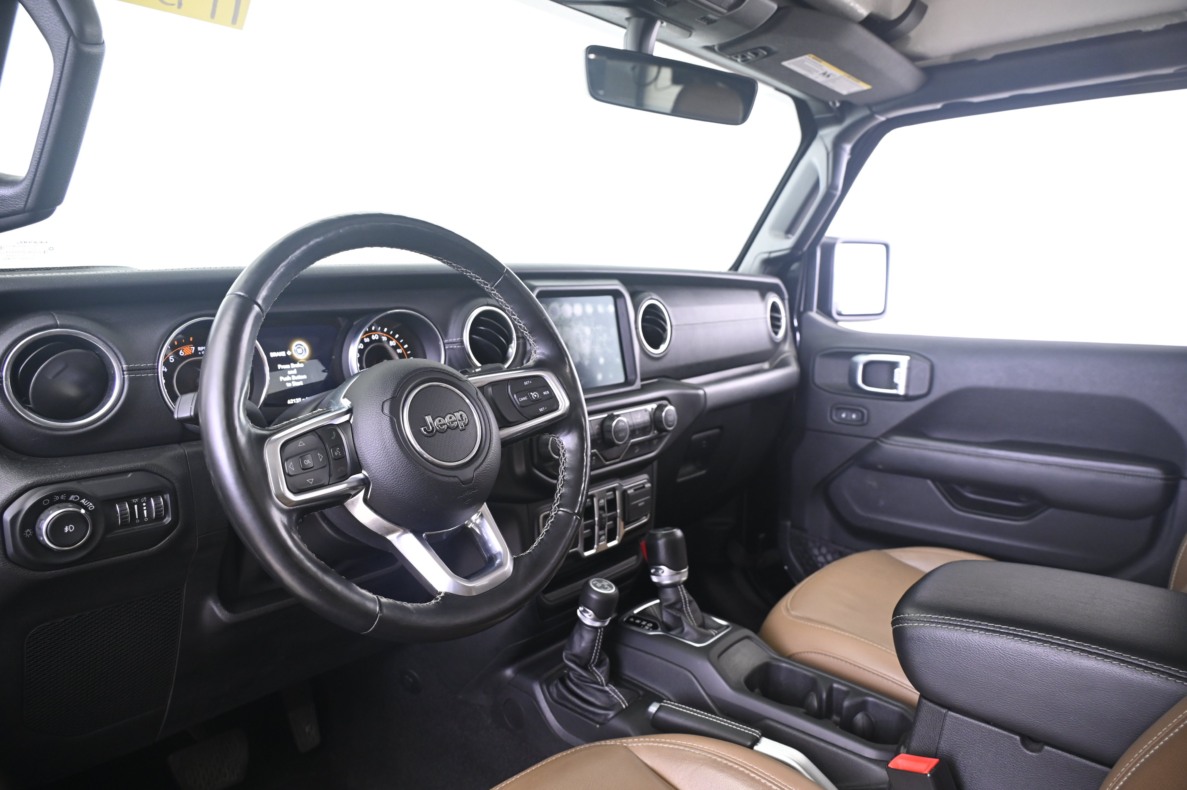 Used 2020 Jeep Wrangler Unlimited Sahara AWD/4WD image 27